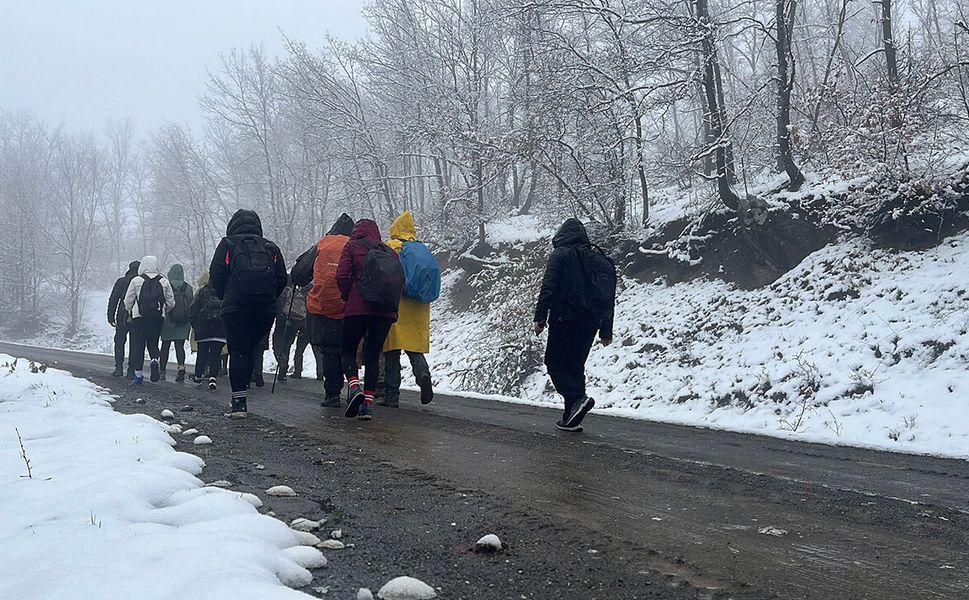 Karın tadını doğada yürüyerek çıkardılar