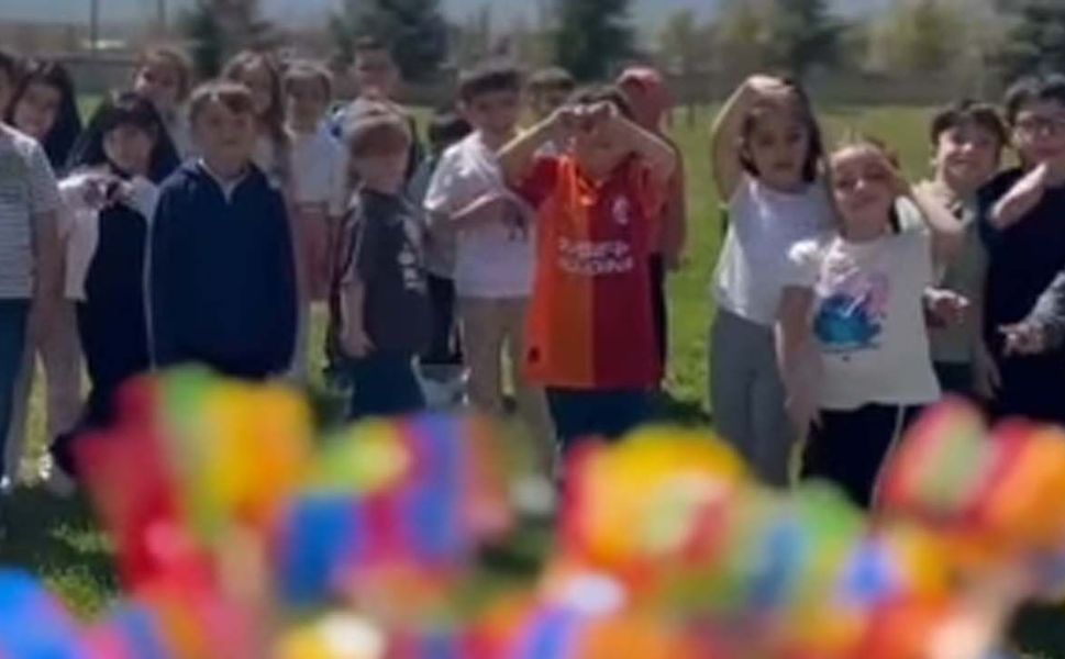 İkbal Evler Anaokulu’nda “Baloncuk Eğlencesi”