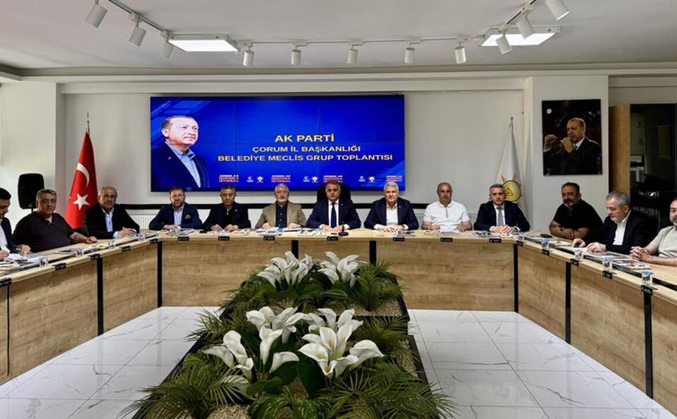 AK Parti'de istişare toplantısı: Yeni projeler değerlendirildi
