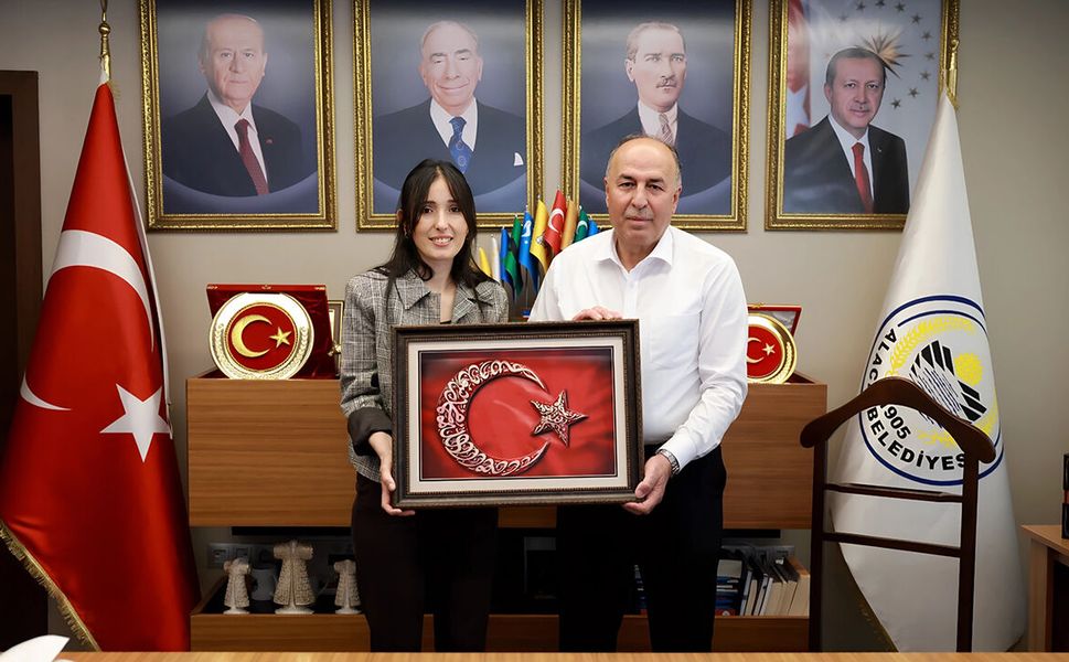 Başkan Arslan'a anlamlı hediye
