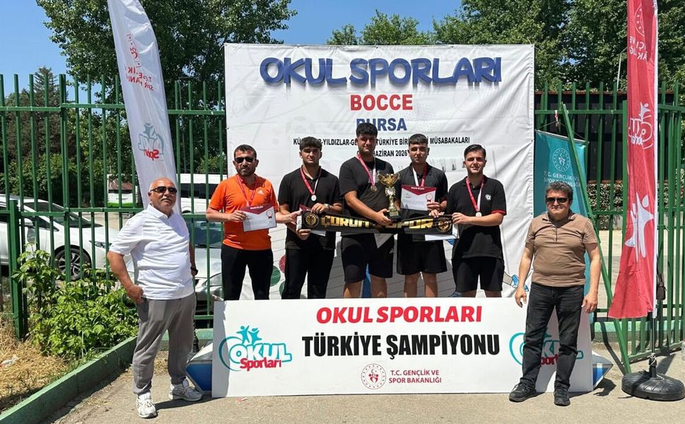 Cumhuriyet Anadolu Lisesi Türkiye şampiyonu oldu