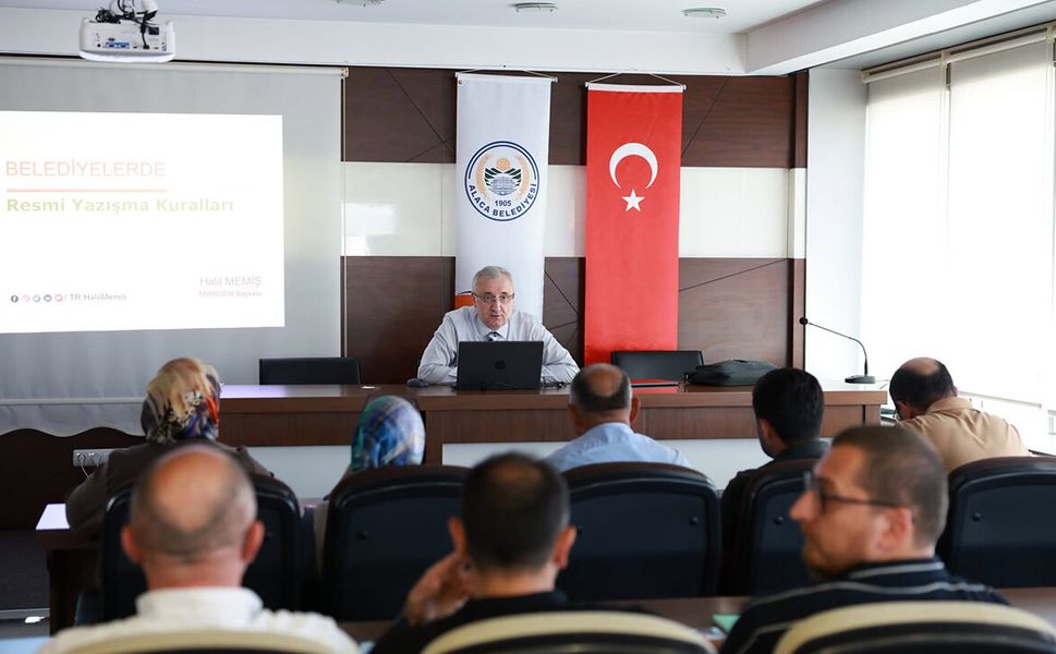 Belediye personeline ‘Resmi Yazışma Kuralları’ semineri