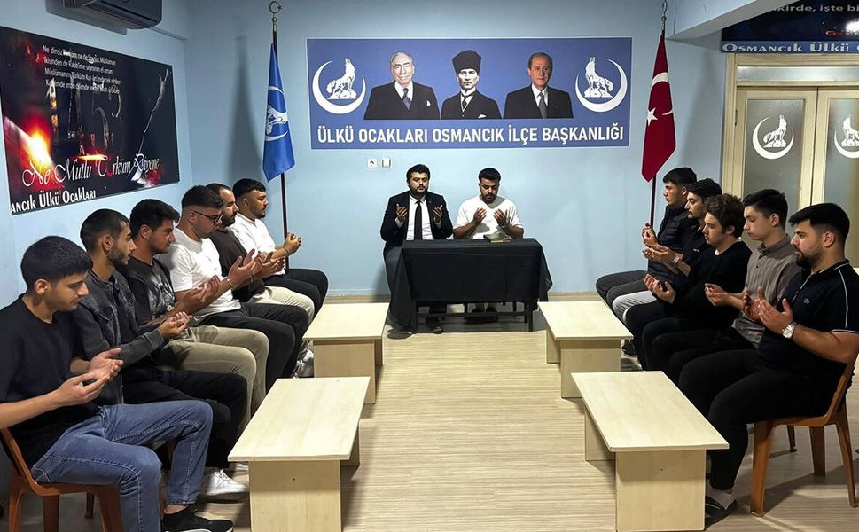 Ülkü Ocakları’nda Kur’an-ı Kerim Tilaveti