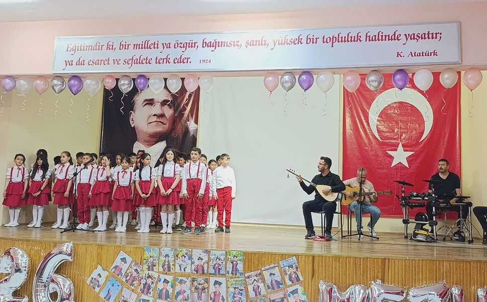 Mecitözü’de ilkokul mezuniyet coşkusu