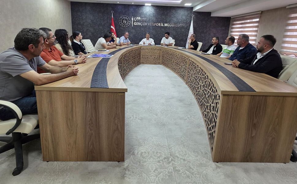 Yazı sporla geçirmek istiyen gençler için çalışmalar sürüyor