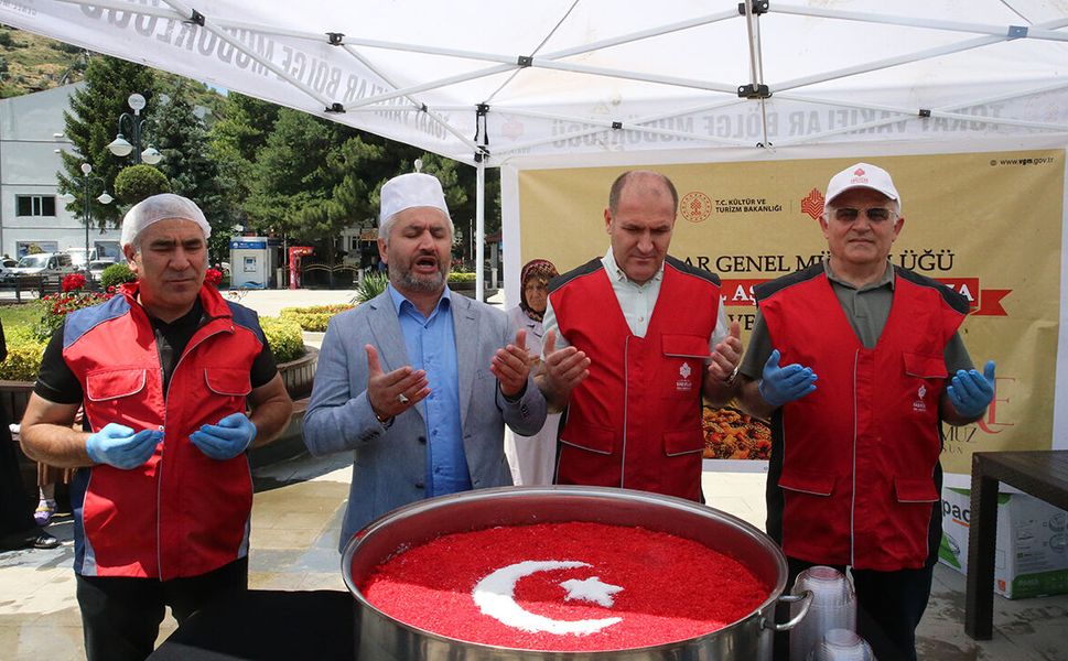 10 bin kişiye aşure ikramı: Çorum'da da dağıtılacak