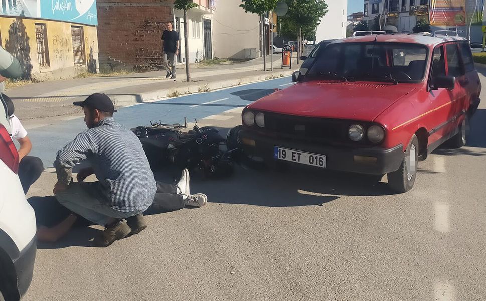 Motosiklet kazası korkuttu: 1 kişi yaralandı