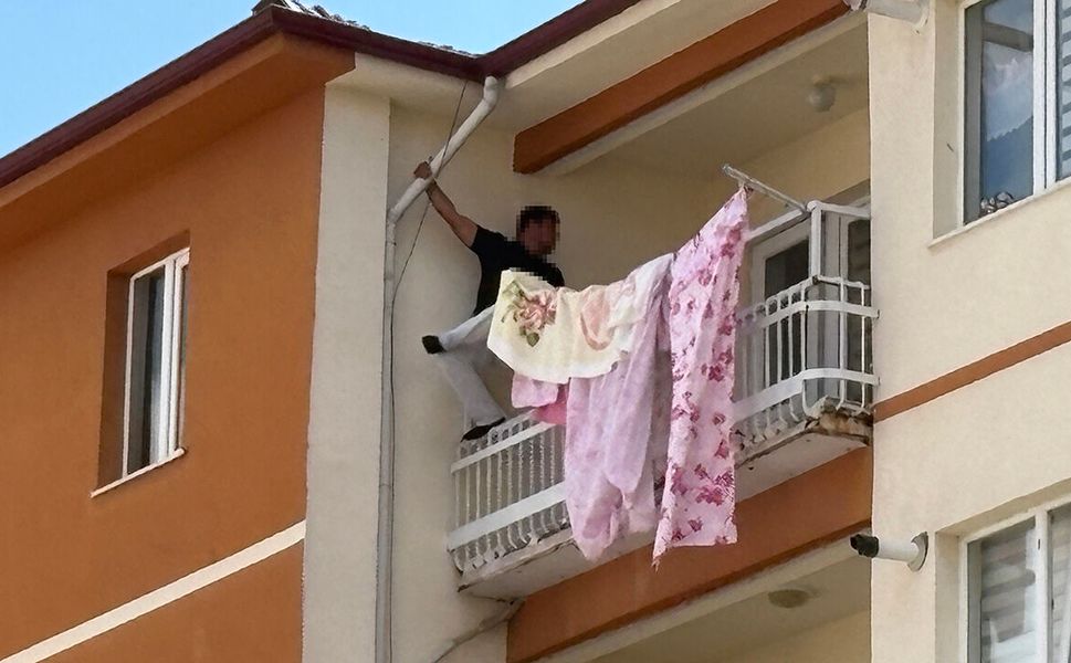 Çorum'da intihar girişiminde bulunan şahsı polis önledi