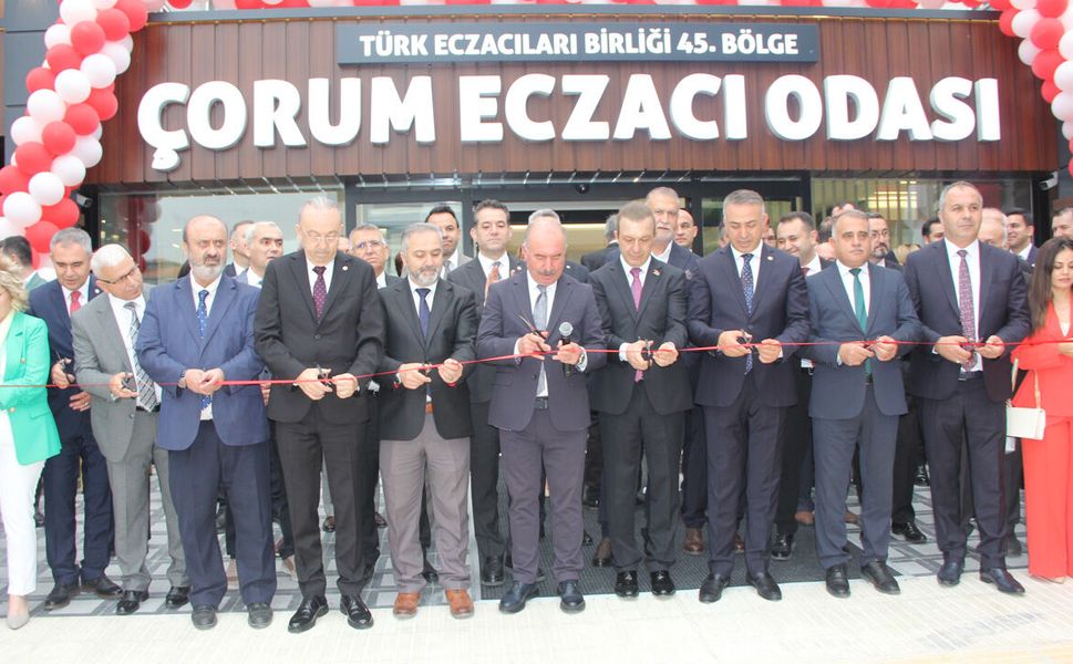 Çorum Eczacı Odasının yeni hizmet binası törenle açıldı