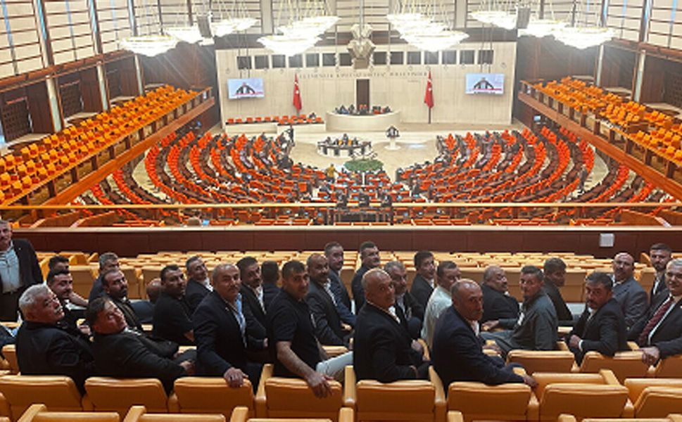 Çorumlu Muhtarlardan TBMM’de ziyaret trafiği