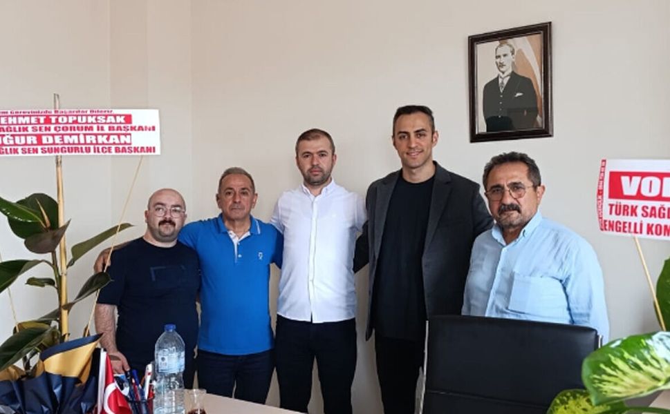 Sendika temsilcilerinden İlçe Sağlık Müdürü Ahmet Özsoy'a hayırlı olsun ziyareti