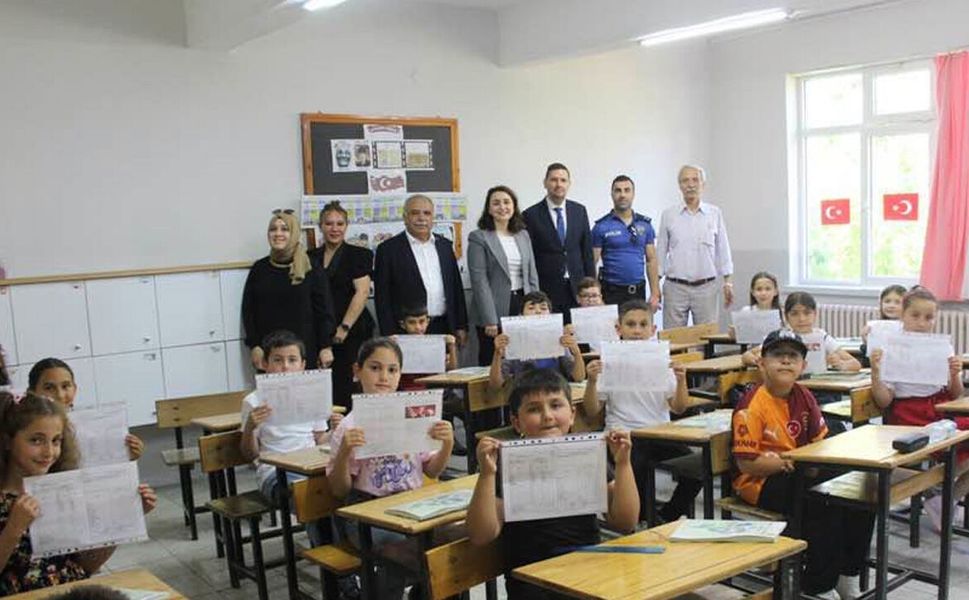 Dodurga’da öğrencilerin karne heyecanına ortak oldular
