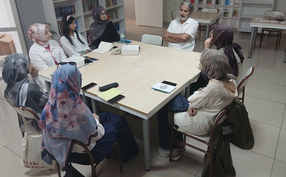 Çorum’da genç kızlar Filistin okumaları için bir araya geliyor