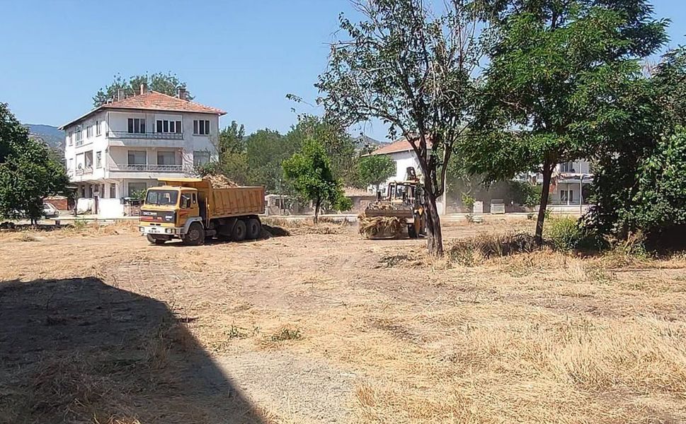 Osmancık’ta yangın riskine karşı temizlik