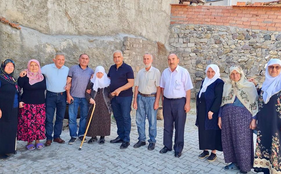 Başkan Çizikci Çavuş Mahallesi’nde aşure programına katıldı