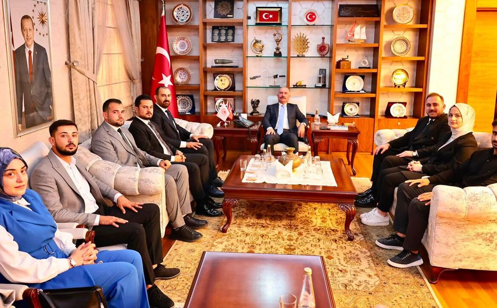 AK Parti Çorum İl Gençlik Kolları'ndan Vali Ali Çalgan'a ziyaret