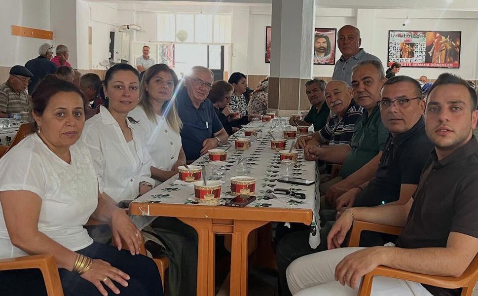 CHP heyeti Güvenli Köyü’ndeki aşure etkinliğine katıldı