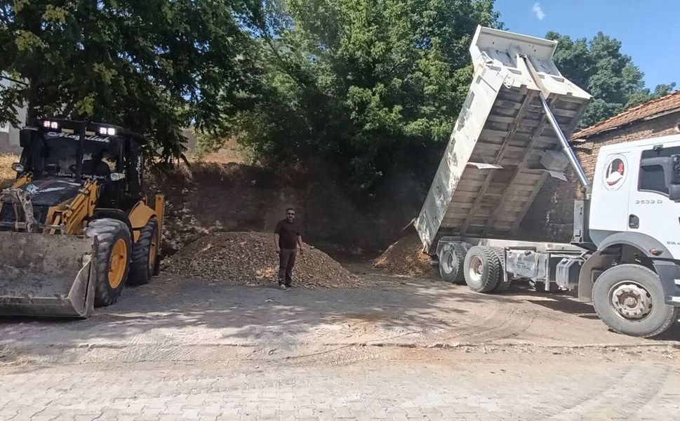 Şekerpınar Mahallesi’nde otopark sorunu çözüldü