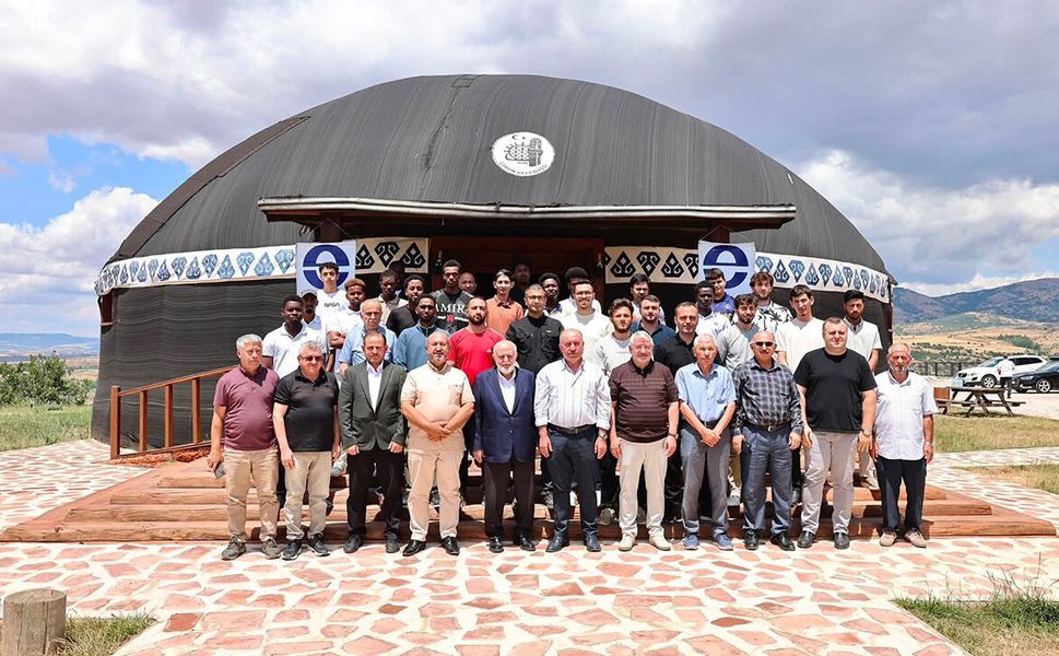 Ensar Vakfı'nın Yaz Eğitim Kampı açılışına katıldılar