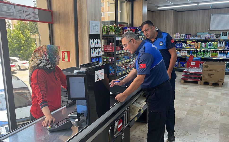 İskilip Belediyesi zincir market denetimlerini sürdürüyor