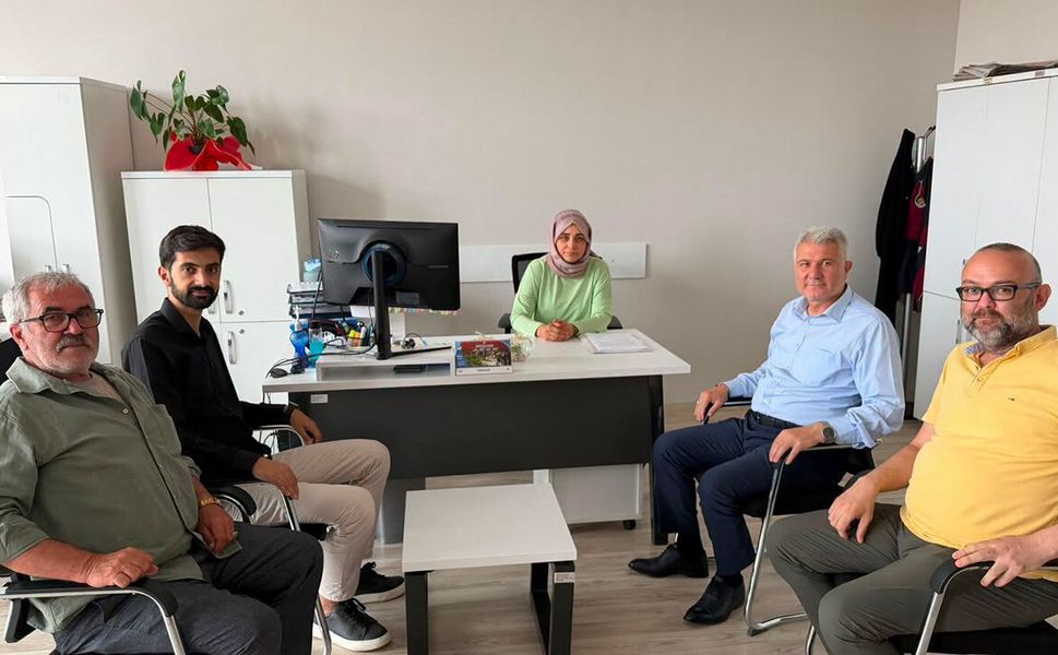 AK Parti Merkez İlçe yönetiminden Neslihan Yenihan’a ziyaret
