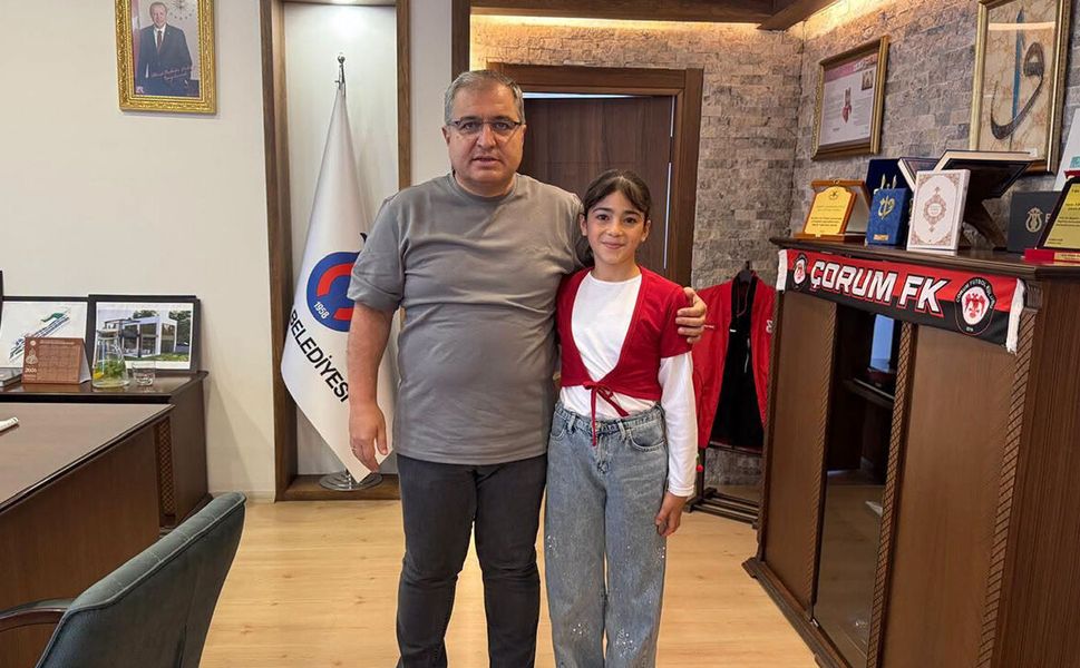 Açelya Durak’tan Başkan Ünlü’ye teşekkür ziyareti