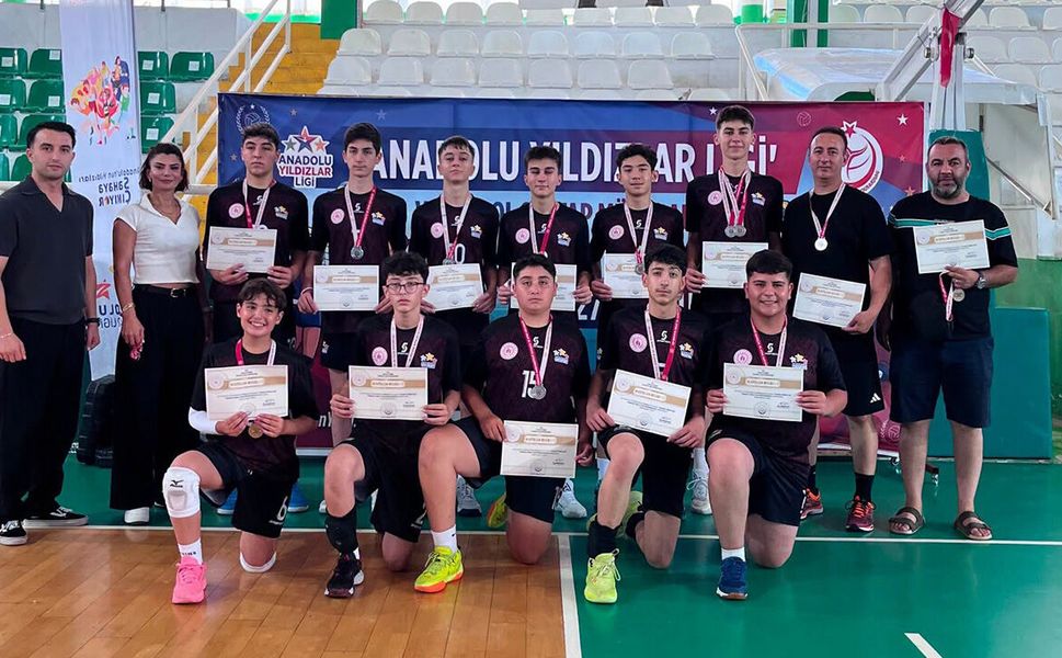 Çorum’un voleybol takımları Türkiye Finallerinde