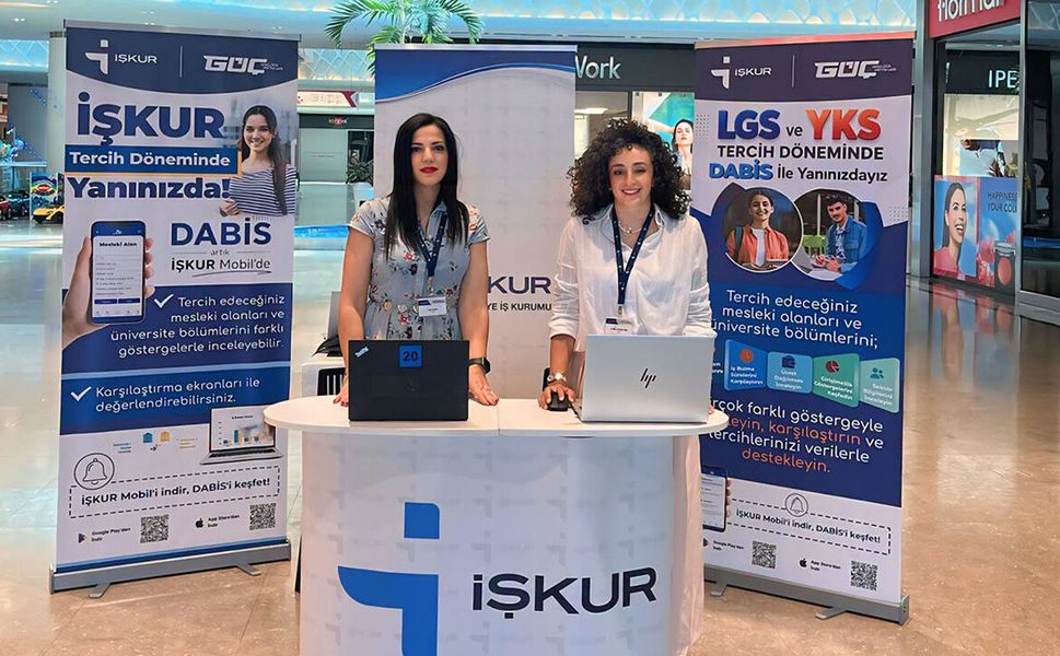 İŞKUR, tercih döneminde DABİS ile gençlerin yanında