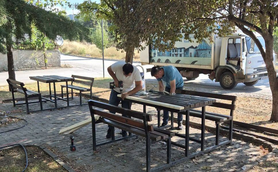 Osmancık’taki parklarda bakım ve yenileme çalışması yapılıyor