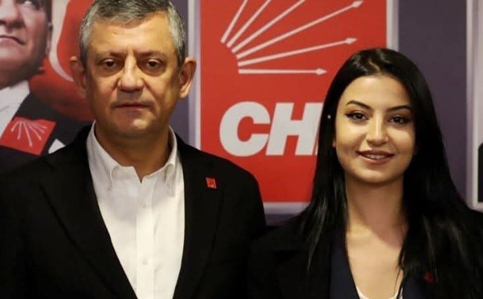 Arzum Meryem Akdoğan görevinden ve partisinden istifa etti