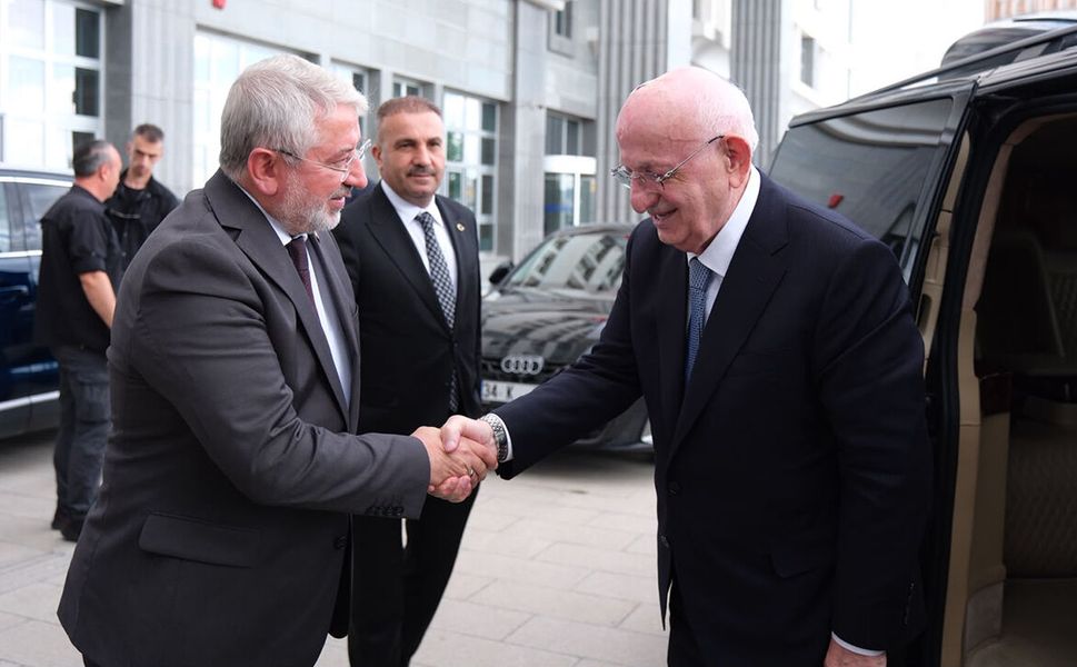 İsmail Kahraman’dan Çorum Belediyesine ziyaret
