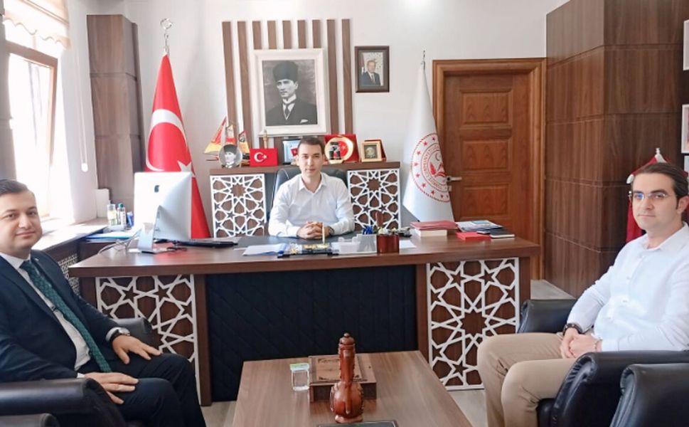 Kaymakam Düzgün, Ziraat Bankası Müdürü Erdal Karayılan’ı kabul etti