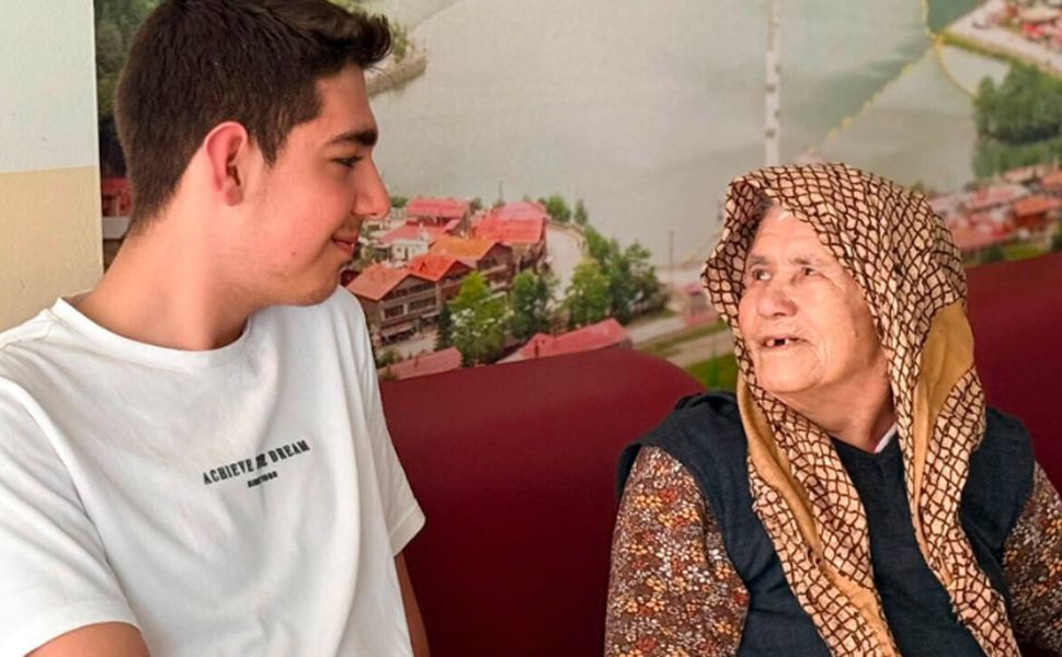 AK Gençlik’ten huzurevi sakinlerine ziyaret