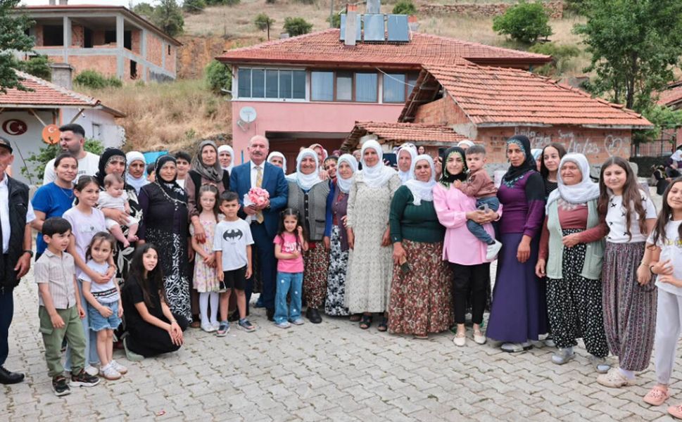 Vali Çalgan, Değirmendere köyünde vatandaşlarla buluştu