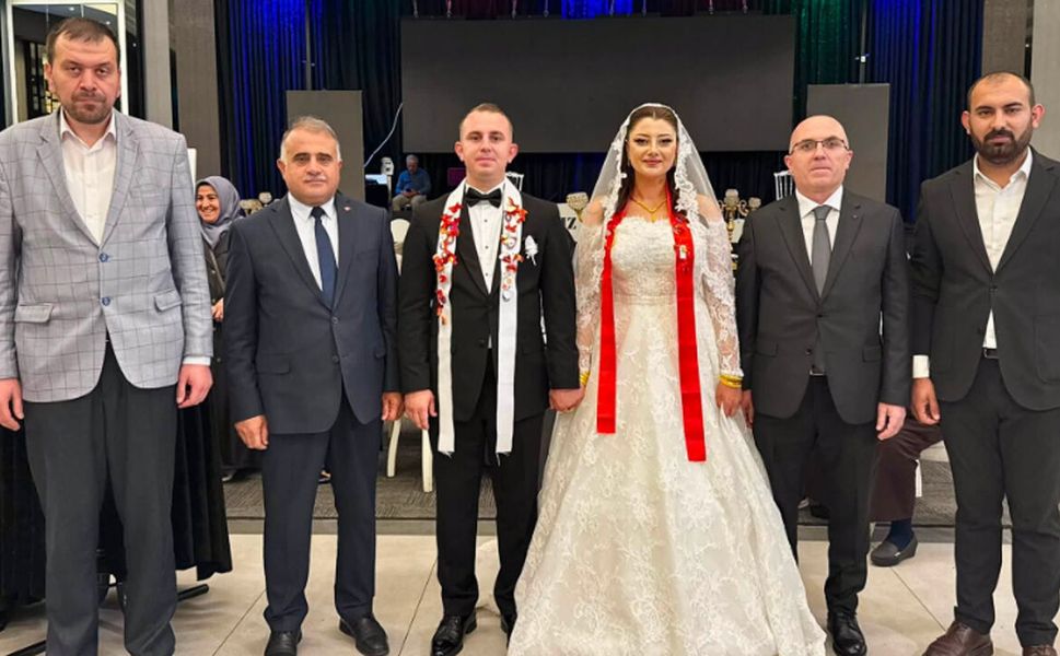 Ebubekir ile Neslihan dünyaevine girdi