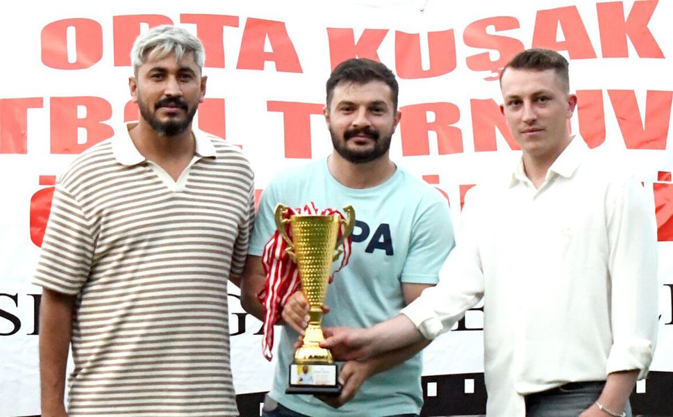 Yıldırım İnşaat ikinci, Çopraşıklı Deli Kadirspor ise dördüncü oldu