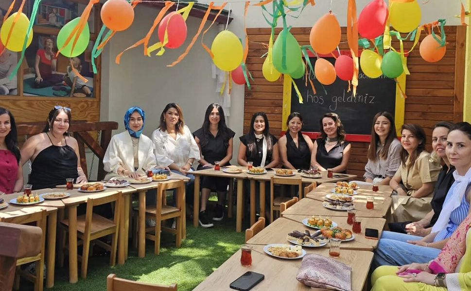 Çorum’da kadın girişimcilerden Harmoni Anaokulu’na ziyaret