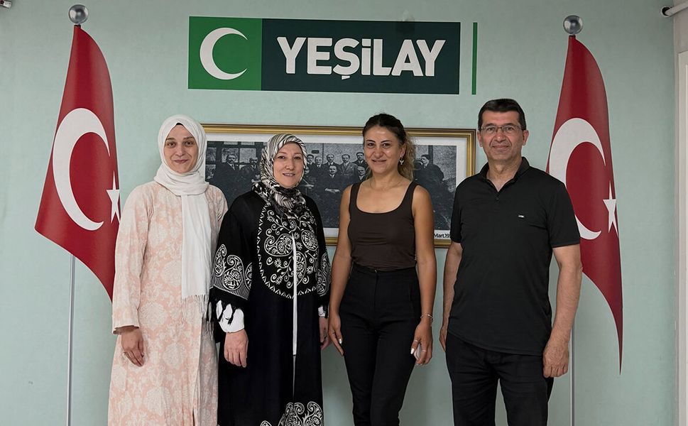 English Time’dan Yeşilay Çorum’a ziyaret