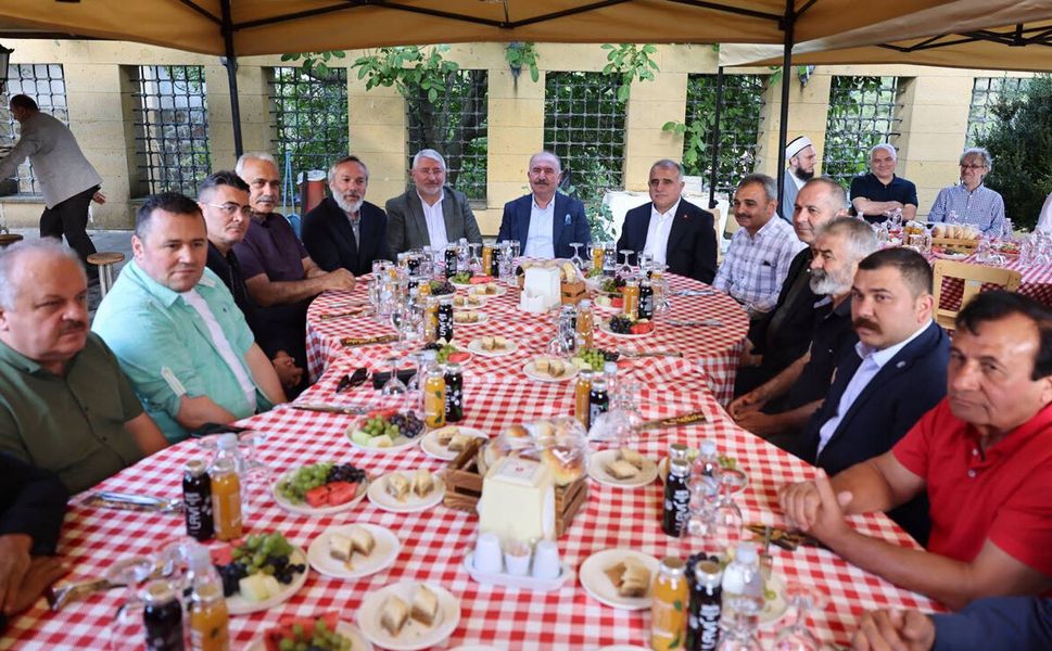 Baba-oğul şehitler için Çorum’da vefa buluşması