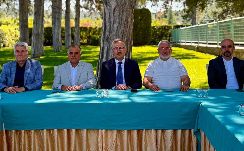AK Parti Çorum teşkilatı kahvaltıda bir araya geldi