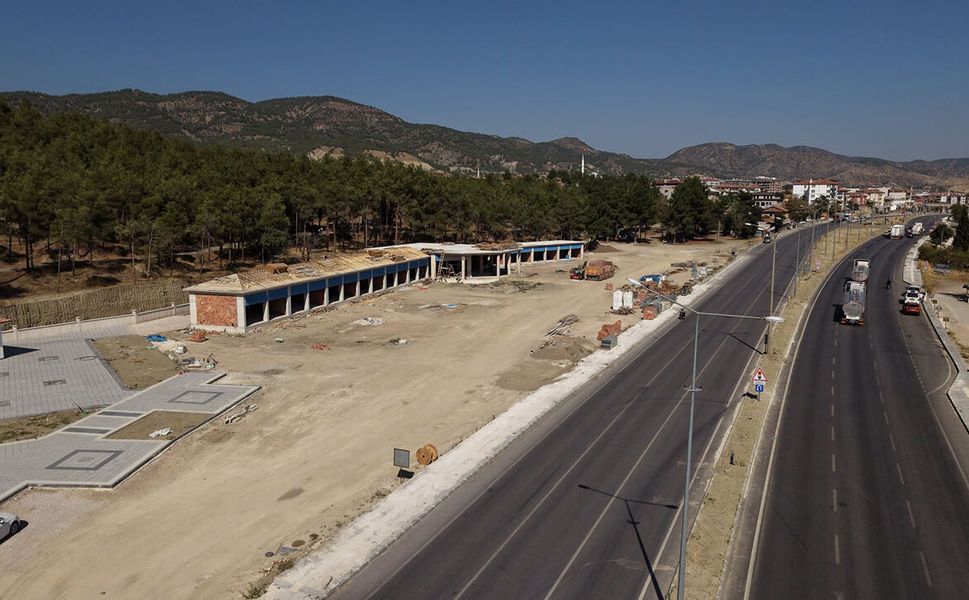 Arafat Tepesi’ne kafeterya ve dükkanlar yapılıyor