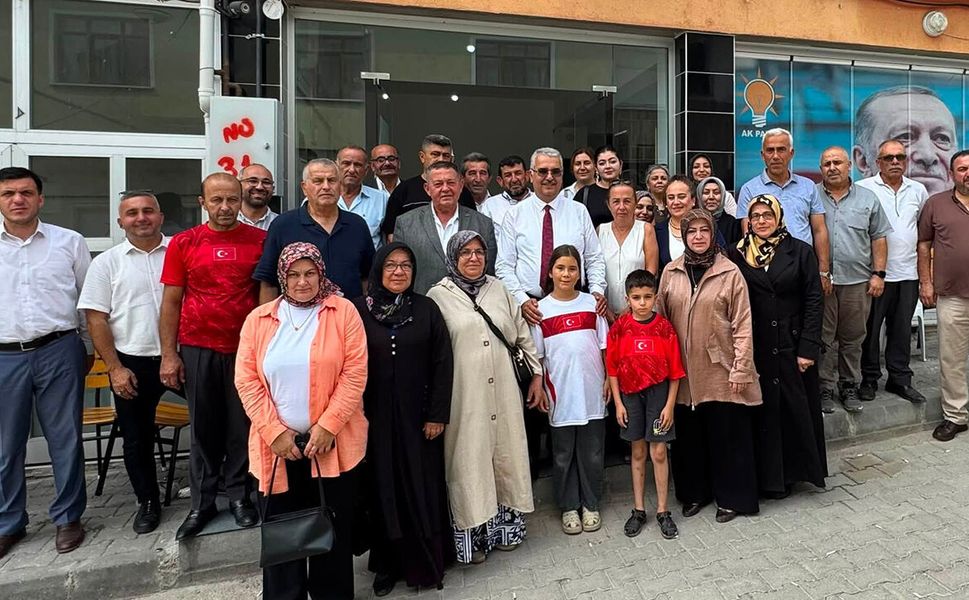 Ahlatcı Kargı’da muhtarlarla bir araya geldi: Talepleri tek tek not aldı