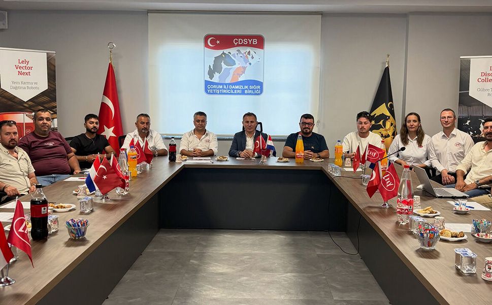 Çorum’da üreticilere modern süt sağım sistemleri anlatıldı