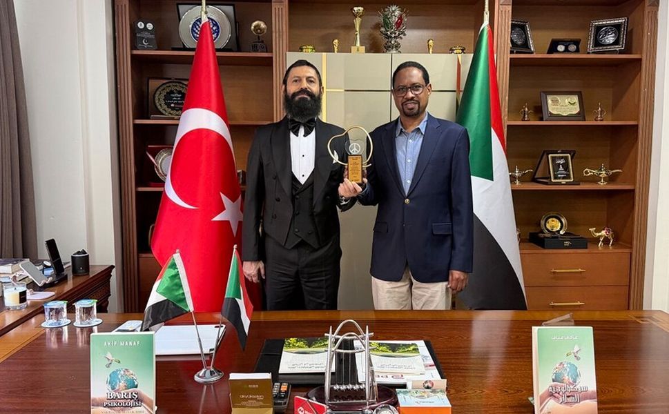 Akif Manaf’a “Sudan-Türkiye Barış Ödülü” verildi