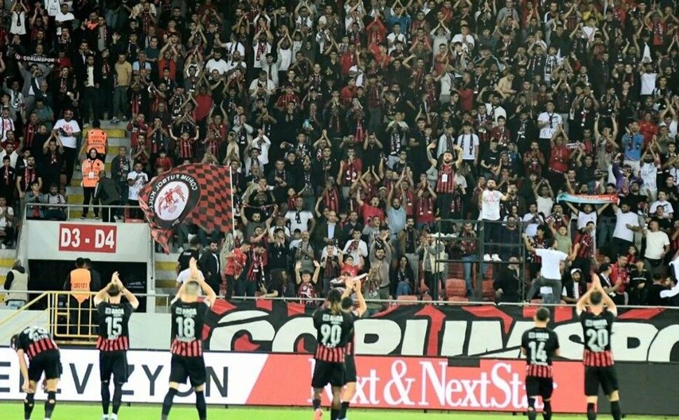 Tribünler Kasımpaşalılara açık