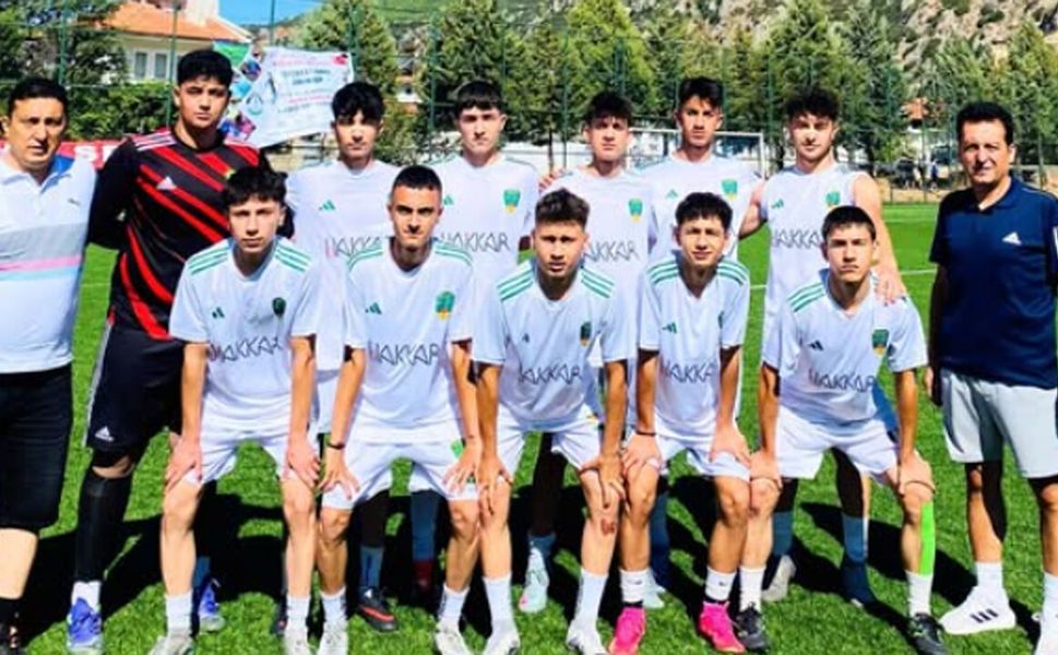 Hakkar İskilipspor Zafer Kupası’nda yarı finale yükseldi