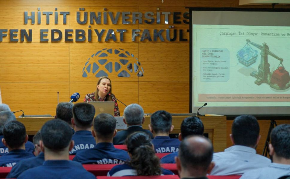 Hitit Üniversitesinde 30 Ağustos Zaferi tüm yönleriyle ele alındı