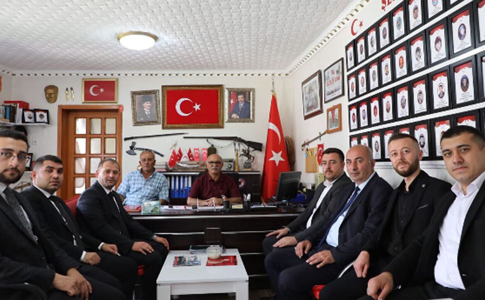 Alaca Ülkü Ocakları’ndan şehit aileleri ve gaziler derneğine ziyaret