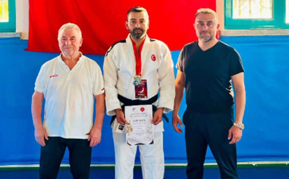 Murat Özsoy Balkan şampiyonu oldu