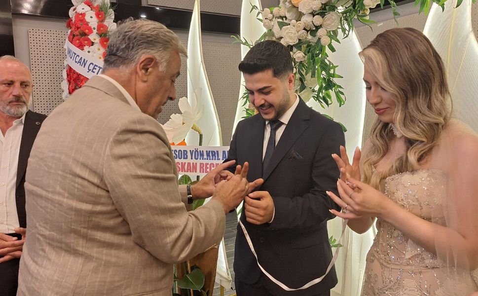 Sevgi Mert ile Oğuzhan Ata Sur evlilik yolunda ilk adımı attı
